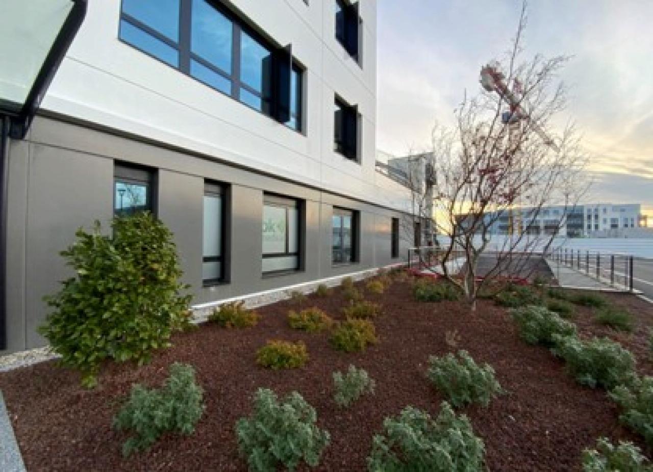 Bureau Genas 462m² Location bureau Genas Rhône OLBUR2110513 1